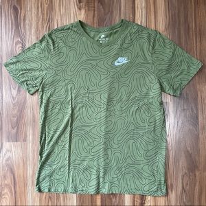The Nike Tee Black Swirl and Army Green extra large